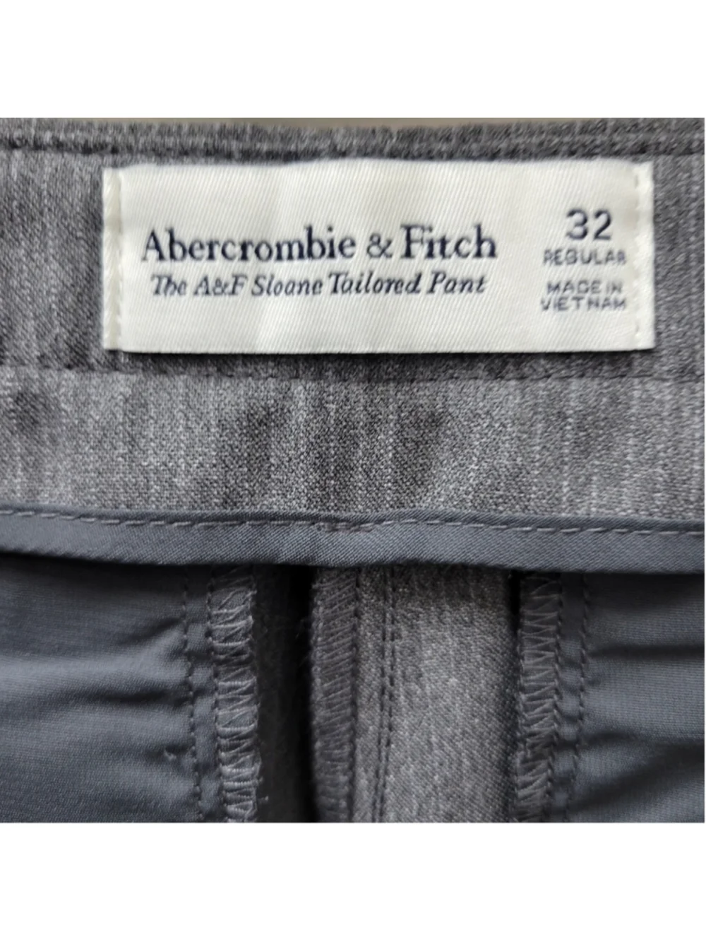 Abercrombie & Fitch Sloane Ultra High Wide-Leg Gray Pleated Pants Size 32 Women